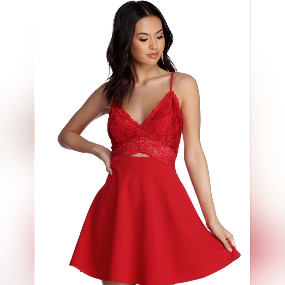 Windsor Vibrant Red Lace Mini Dress - Small